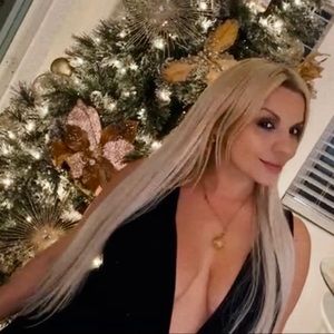 Meet your Posher, Yoani